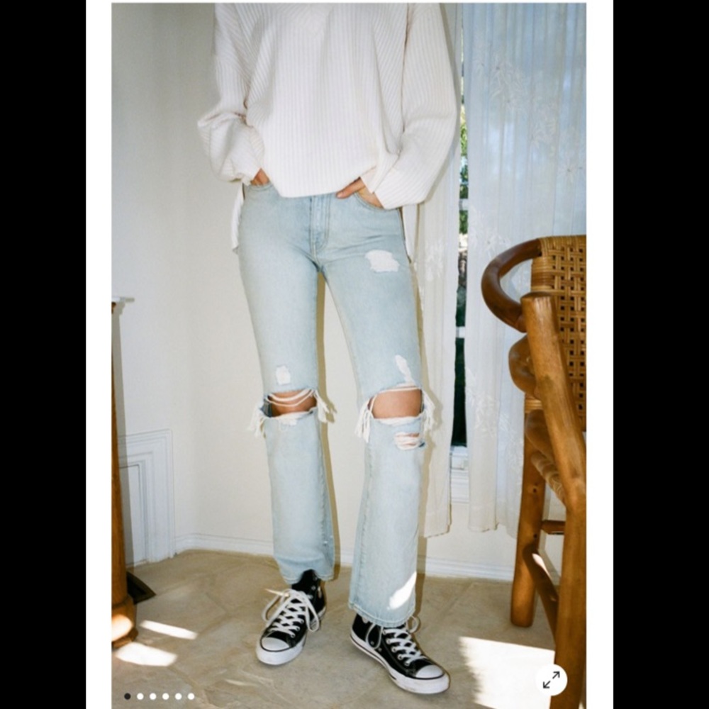 BDG Mid-Rise Bootcut Jean – Destroyed Light Wash